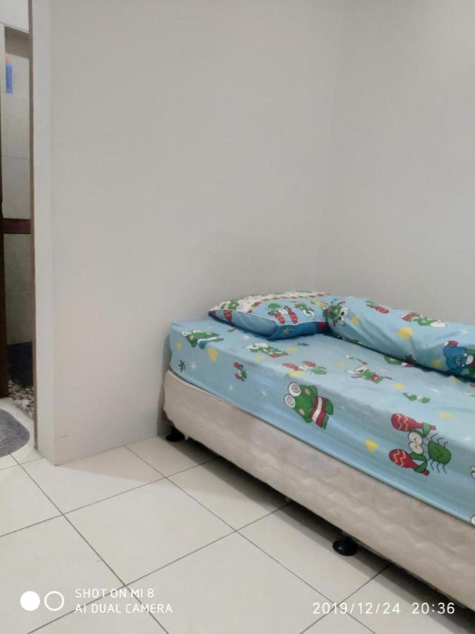 Pensjonat Kos Omah Yanto 19 Dżakarta Zewnętrze zdjęcie